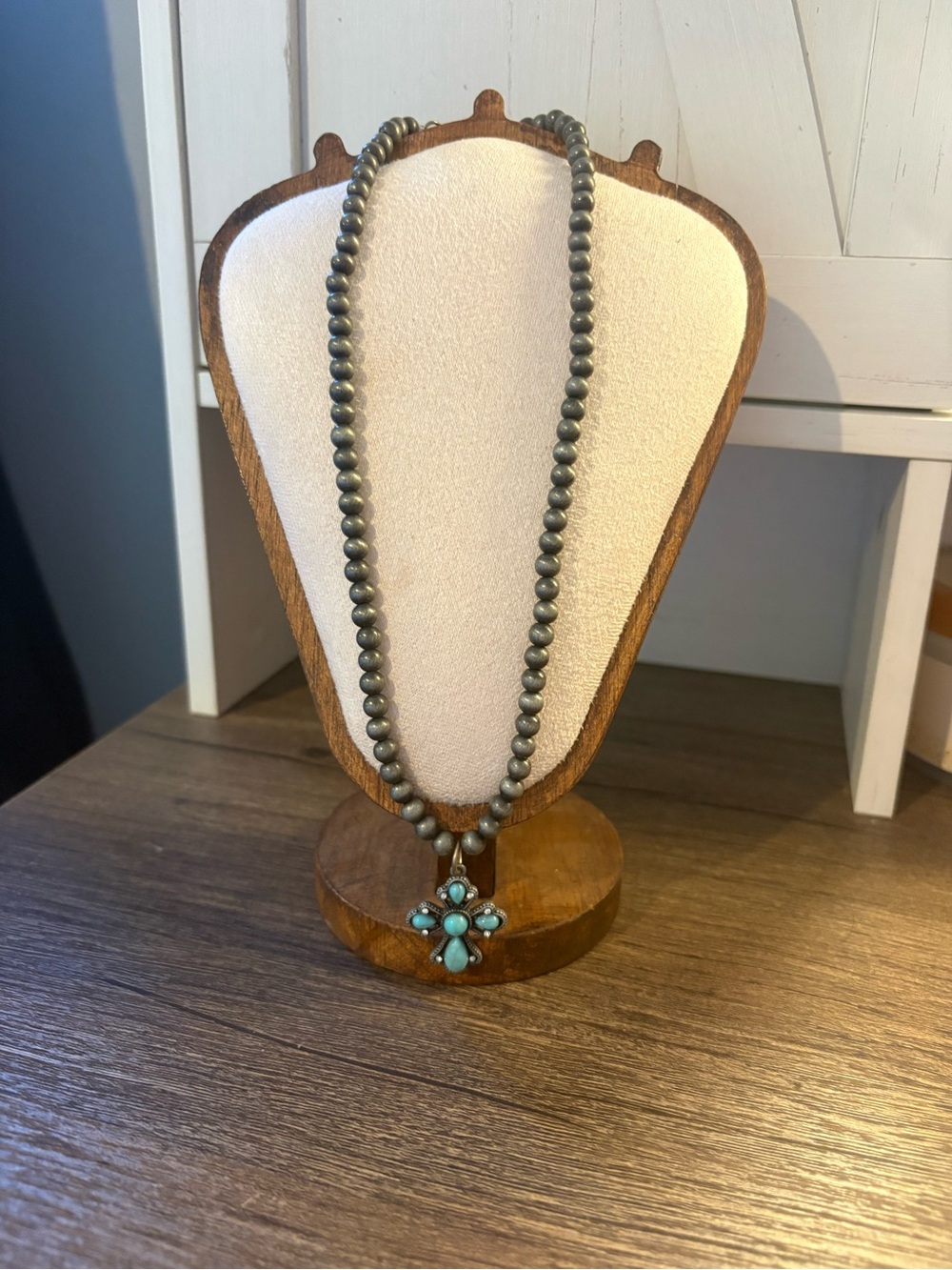 FAUX-NAVAJO INSPIRED PEARLS -Turquoise Pendant Beaded Necklace - Women's Jewelry